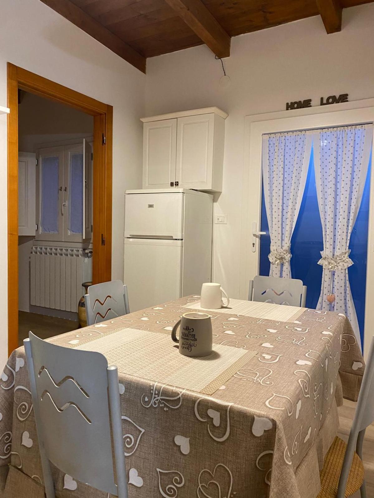Brezza Marina Apartment ตารันโต ภายนอก รูปภาพ